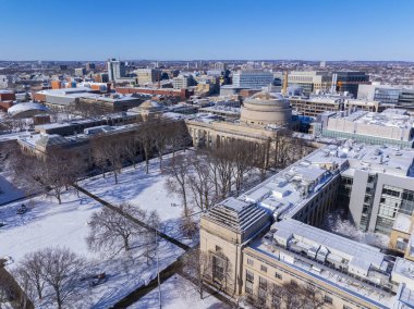 Great Dome of Massachussets Institute of Technology (MIT) kışın hava görüntüsü, Cambridge, Massachusetts MA, ABD.