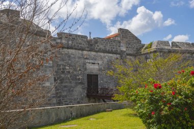 Castillo de la Real Fuerza, Küba 'nın Eski Havana kentindeki Plaza de Armas' da 1577 yılında inşa edilmiştir. Eski Havana bir Dünya Mirası Alanı. 