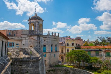 Castillo de la Real Fuerza, Küba 'nın Eski Havana kentindeki Plaza de Armas' da 1577 yılında inşa edilmiştir. Eski Havana bir Dünya Mirası Alanı. 