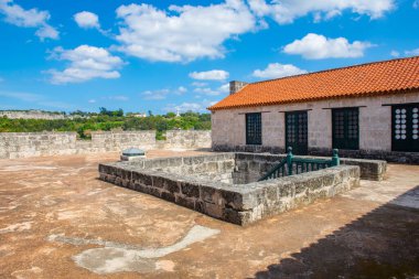 Castillo de la Real Fuerza, Küba 'nın Eski Havana kentindeki Plaza de Armas' da 1577 yılında inşa edilmiştir. Eski Havana bir Dünya Mirası Alanı. 