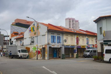 Upper Dickson Yolu 'ndaki tarihi ticari binalar Clive Caddesi, Küçük Hindistan, Rochor Bölgesi, Singapur. 