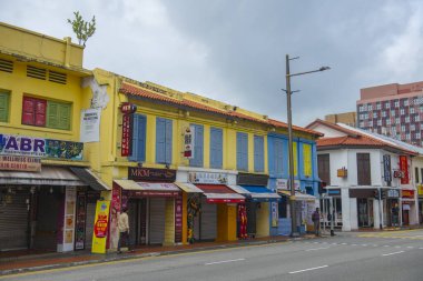 Serangoon Yolu 'ndaki tarihi ticari binalar Küçük Hindistan' daki Yukarı Dickson Yolu 'ndaki Rochor Bölgesi, Singapur. 