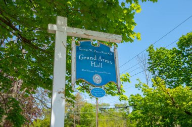 Grand Army Hall, ABD 'nin Massachusetts MA eyaletinin Scitate şehrinin merkezindeki 353 Country Way' deki Scitate Tarihi Toplum binasıdır.. 