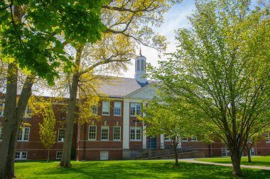 Massachusetts MA, ABD 'nin tarihi şehir merkezi Scituate' deki 333 First Parish Yolu 'ndaki Council on Aging' i terk edin..  