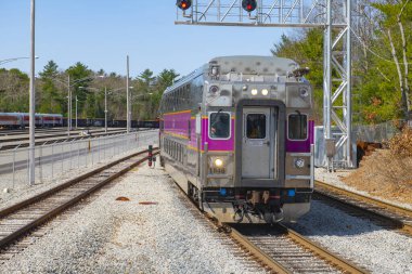 MBTA banliyö treni Fall River New Bedford Line treni Middleborough, Massachusetts MA, ABD.
