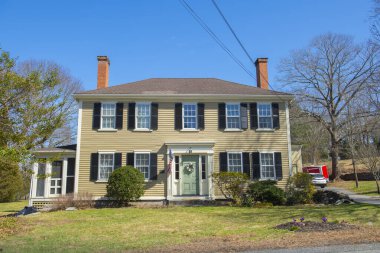 Middleboro, Massachusetts MA, ABD 'nin tarihi şehir merkezinde 5 Nemasket Caddesi' ndeki tarihi koloni tarzı ev.. 