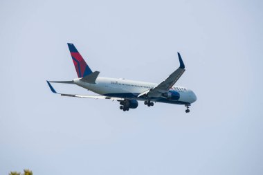 Delta Hava Yolları Boeing 767-332ER N194DN Boston Logan Uluslararası Havalimanı, Boston, Massachusetts MA, ABD. 