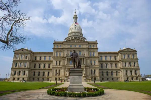 Austin Blair heykeli Michigan Eyalet Meclisi önünde 100 N Capitol Bulvarı, Lansing, Michigan MI, ABD. 