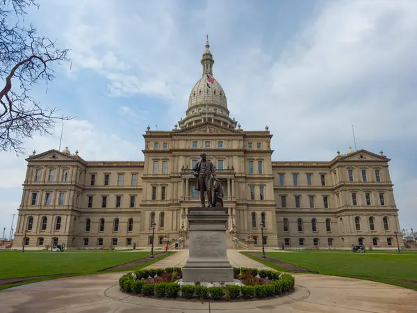 Austin Blair heykeli Michigan Eyalet Meclisi önünde 100 N Capitol Bulvarı, Lansing, Michigan MI, ABD. 