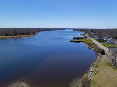Dighton Wharves Tarihi Bölgesi yakınlarındaki Taunton Nehri hava manzarası, Dighton, Massachusetts MA, ABD. 