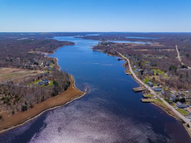 Dighton Wharves Tarihi Bölgesi yakınlarındaki Taunton Nehri hava manzarası, Dighton, Massachusetts MA, ABD. 