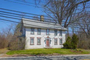 Berkley, Massachusetts MA, ABD 'nin tarihi şehir merkezinde bulunan tarihi konut binası.. 