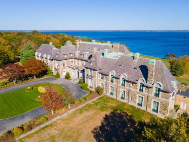 Historic Aldrich Mansion aka Indian Oaks at 836 Warwick Neck Avenue in Warwick, Rhode Island RI, USA. This mansion was built in 1899 with Renaissance style for Nelson Aldrich. 