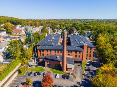 Pocasset Worsted Company Mill, Johnston, Rhode Island RI, ABD 'de 75 Pocasset Caddesi' nde havadan görüntü alıyor.. 