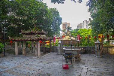 Fashi Zhenwu Tapınağı, Çin 'in Fujian Eyaleti' nin Quanzhou şehrinde bulunan Taoist bir tapınaktır. Zhenwu Tapınağı, UNESCO 'nun Dünya Mirası Alanı Song Yuan Çin' deki Dünya İmparatorluğu 'dur.. 