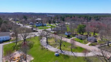Dighton tarihi şehir merkezi hava manzarası ilkbaharda Somerset Caddesi, Dighton, Massachusetts MA, ABD. 