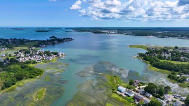 Quincy, Massachusetts MA, ABD 'de Town River Körfezi ile Quincy Körfezi arasındaki Germantown hava manzarası. 