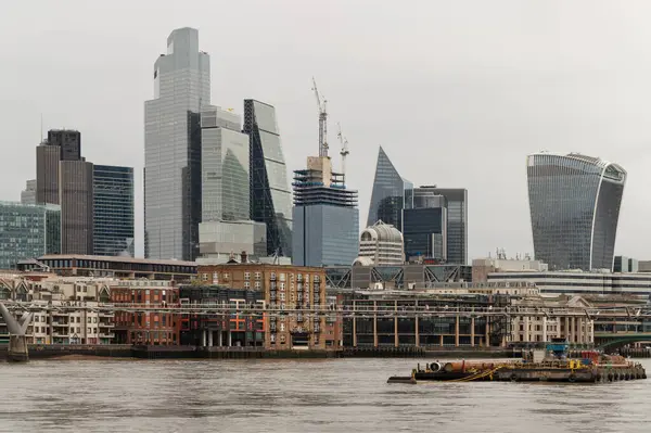 Londyn Wielka Brytania Grudnia 2023 Widok Wieżowców Biznesowej Dzielnicy Londynu — Zdjęcie stockowe