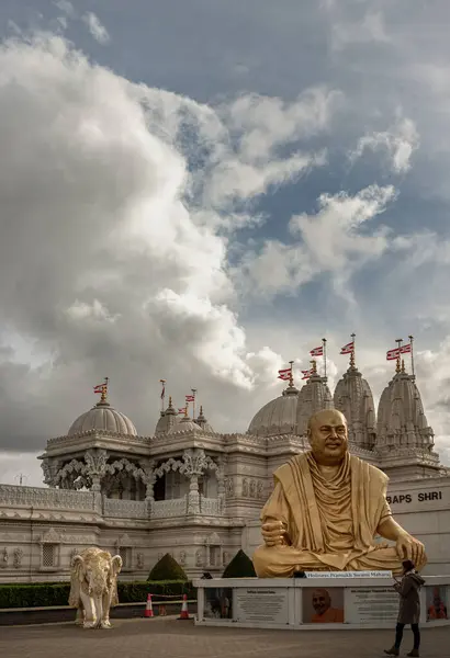 London Feb 2024 Exterior View Neasden Temple Baps Shri Swaminarayan — Stock Photo, Image