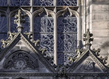 Edinburgh, İskoçya - 18 Ocak 2024 - St. Giles Katedrali 'nin mimari dış ayrıntıları veya Gotik tarzda Edinburgh' un Yüce Kirk 'ü. Metin için boşluk, Seçici odak.