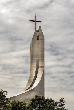 Bangkok, Tayland - 16 Sep, 2024 - Kutsanmış Ayin Kilisesi 'nin minimalist modern tarzı. Taling Chan 'daki Roma Katolik Kilisesi' nin mimari dış tasarımı, metin için alan, seçici odaklanma.