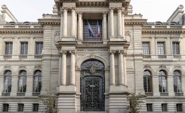 Fransa, Paris - 3 Mayıs 2025 - Paris Ticaret ve Sanayi Odası (Chambre de Commerce de Paris), Paris ve Fransa 'daki işletmeleri destekleyen Fransız ticaret odası. Bu çok...
