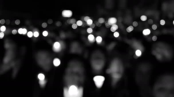 Zwart Wit Video Van Anonieme Menigte Mensen Gekleed Het Zwart — Stockvideo