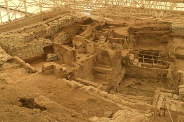 atalhyk, Neolitik bir şehir. İnsanların yaklaşık 9000 yıl önce yaşadığı şehirden ve kazı alanından görüntüler. (atalhyk, Konya, Türkiye)