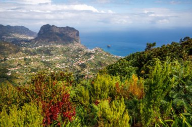 Portekiz, Madeira adasının güzel yeşil kıyı şeridi