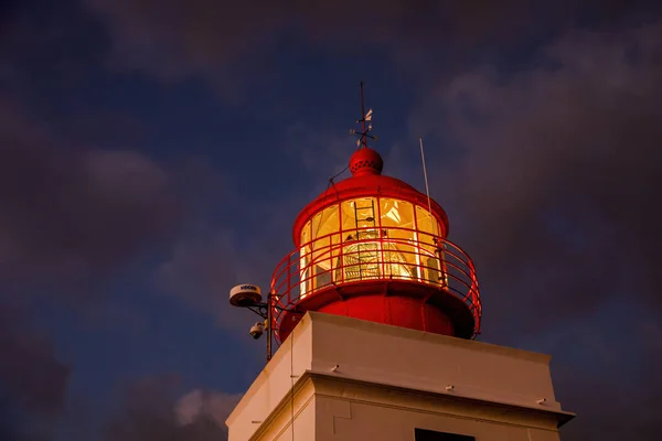 经典的海上灯塔的顶部 — 图库照片