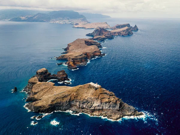 Madeira kayalıklarının panoramik manzarası, Ponta de sao Lourence yarımadası