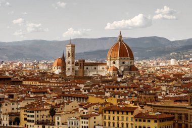 İtalya, Floransa 'daki Santa Maria del Fiore Katedrali' nin ünlü kubbesi.
