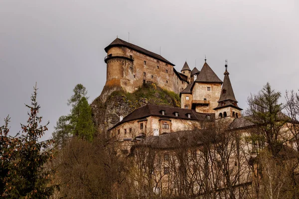 Мрачный Средневековый Замок Горе Орава Словакия — стоковое фото