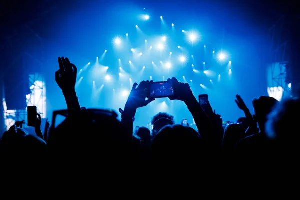 Multidão Smartphones Evento Música — Fotografia de Stock
