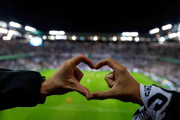 Takımı Seviyorlar Stadyumdaki Bir Maçta Sevilen Futbol Kulübü Için Kalp — Stok fotoğraf
