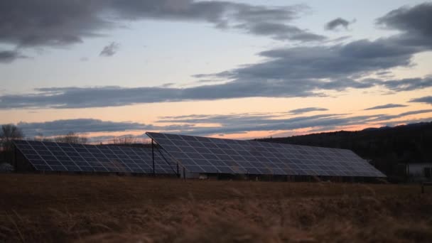 Solar Panels Territory Private House Mountains Sky — Vídeo de Stock