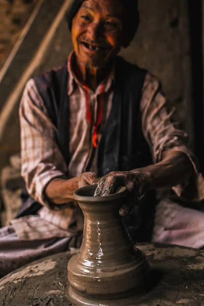 Unidentified Nepalese Potter Working His Pottery Workshop March 2016 Bhaktapur — Stock Photo, Image
