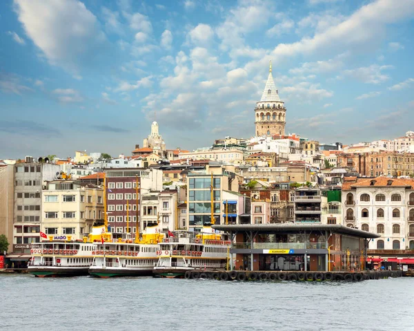 Vue Sur Ville Istanbul Depuis Détroit Bosphore Surplombant Tour Galata — Photo