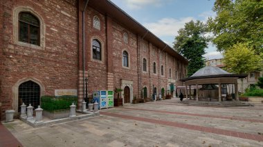 Arap Camii 'nin avlusu, ya da Arap Camii, eski bir Roma Katolik kilisesi, Karaköy Mahallesi, Beyoğlu, İstanbul, Türkiye