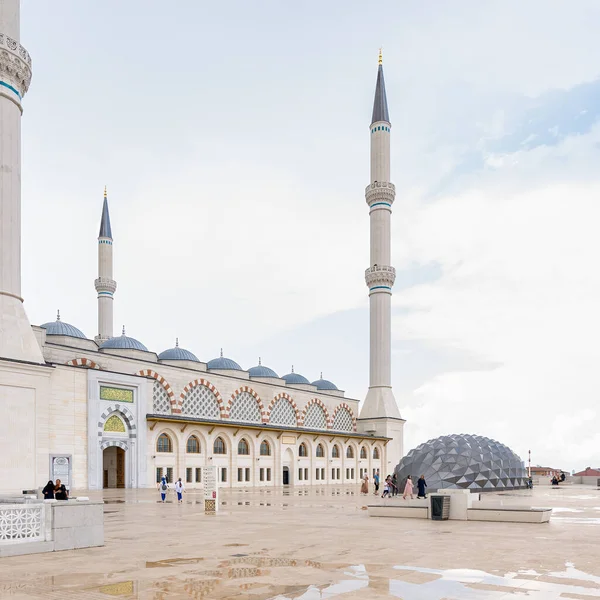 Стамбул Турция Августа 2022 Года Большая Мечеть Камлиа Буюк Камлика — стоковое фото
