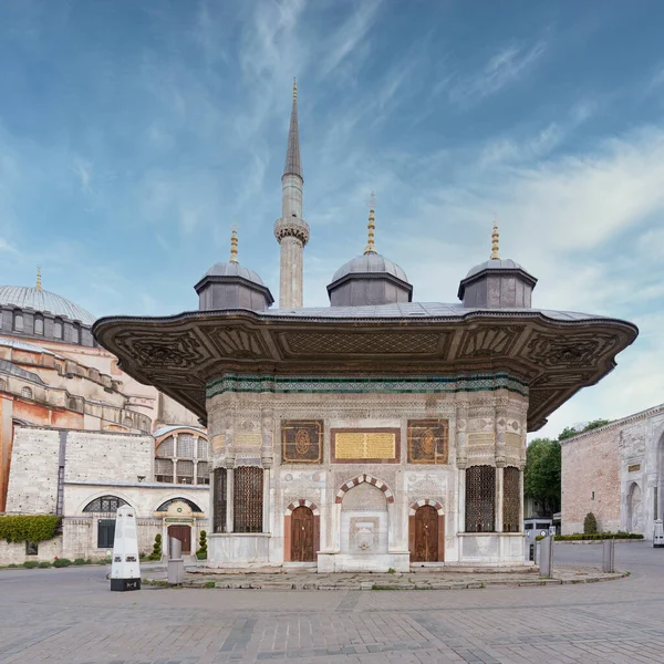 Brunnen Von Sultan Ahmed Iii Alias Ahmet Cesmesi Ein Öffentlicher — Stockfoto