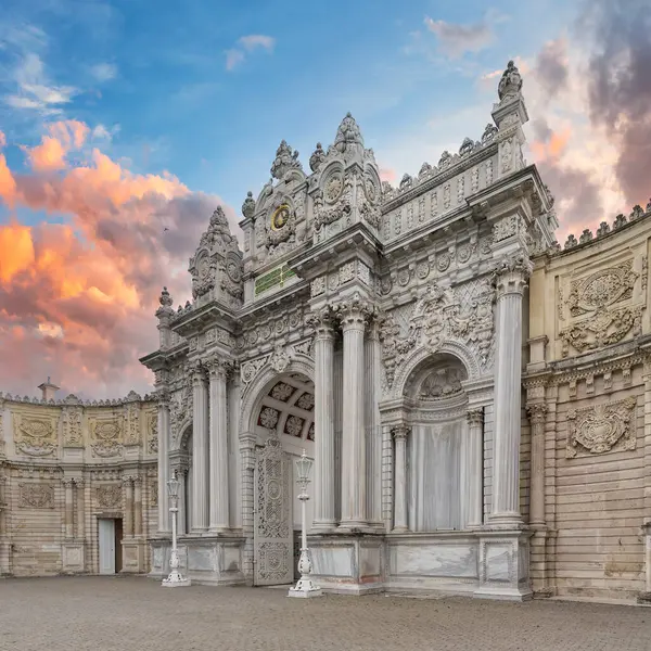 Grand Entrance 19Th Century Ottoman Dolmabahce Palace Istanbul Turkey Entrance Stock Image