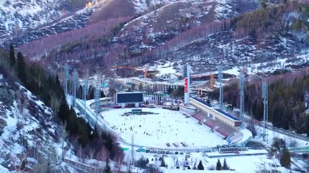 Горы Алматы Казахстане Декабря 2022 Medeo Shymbulak Mountain Resort — стоковое видео