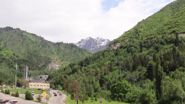 Almaty Mountains Juni 2022 Medeo Shymbulak Moutain Resort Algemeen Zicht — Stockvideo