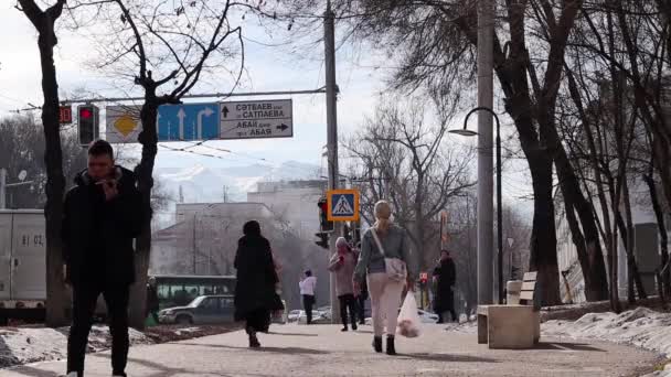 Dostyk Avenue Almaty City Kazachstan Februari 2023 — Stockvideo