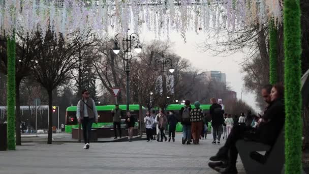 Almaty Kazachstán Března2023 Chodec Jménem Arbat Almaty City — Stock video