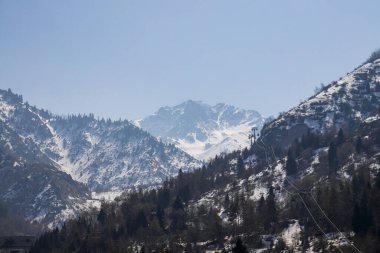 Almaty Kazakistan 25 Mart 2023. Medeo Shymbulak Dağı Tatil Köyü 