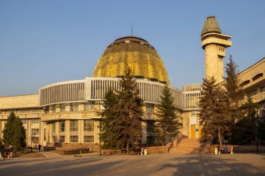 Almaty Kazakistan 25 Mart 2023. Almaty 'deki okul çocuklarının sarayı.