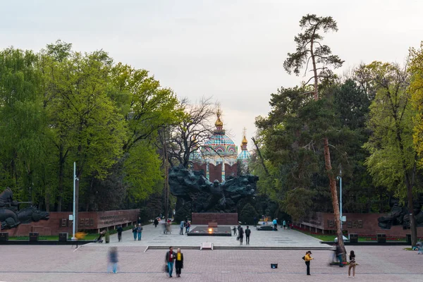 Miasto Almaty Ałmaty Kazachstan Kwietnia 2023 Park Centralny Panfiłowa Pomnik — Zdjęcie stockowe