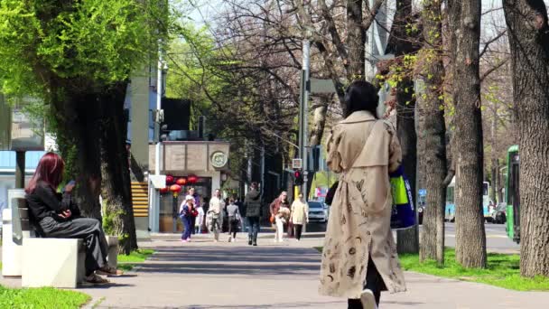 Almaty City Almaty Cazaquistão Abril 2023 Avenida Dostyk — Vídeo de Stock
